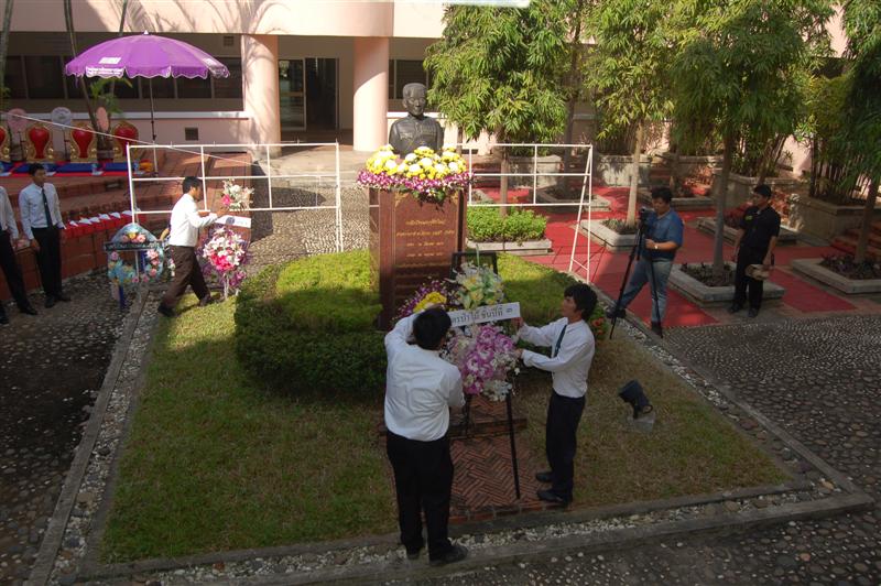 ../Picture/2552/DSC_0031 (Medium).JPG